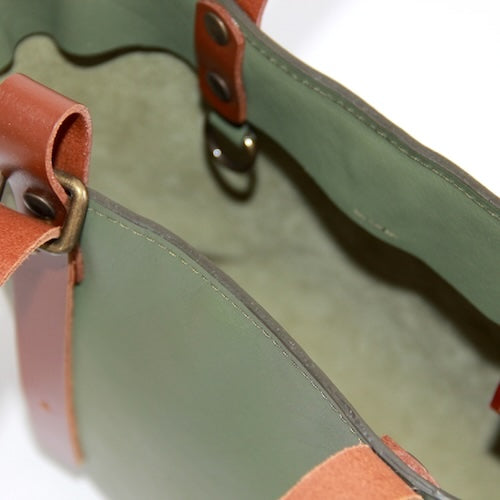 Handgemaakte Amsterdam Tote Small olijfgroen detail sluiting