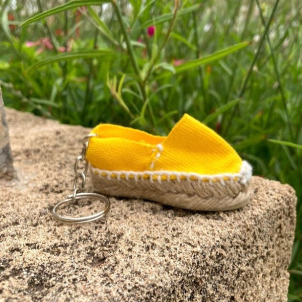 Handgemaakte mini espadrille in geel