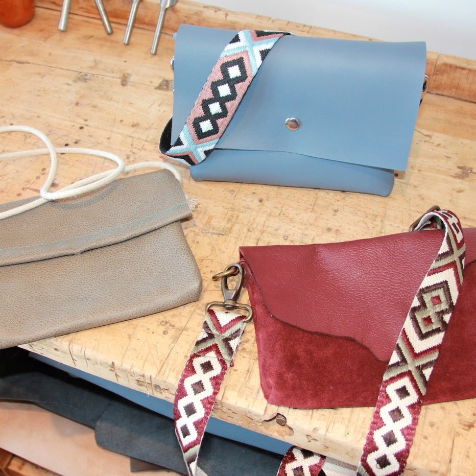 Voorbeelden van leren tassen uit de workshop van SA Design kleine leren tas
