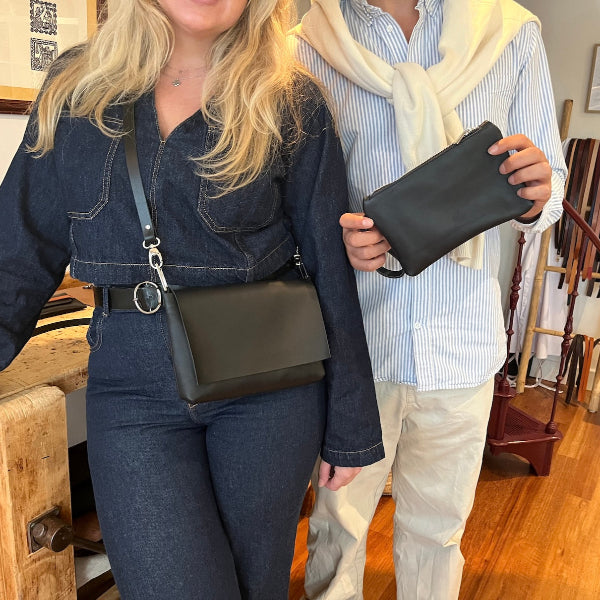 Handgemaakte leren damestas en herentas in workshop leren tas van SA Design