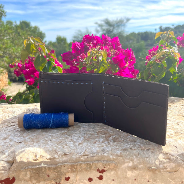 Portefeuille uit de workshop leren portemonnee maken met garen