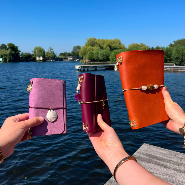 Bedels van leren notebooks in A6 en A5 formaat