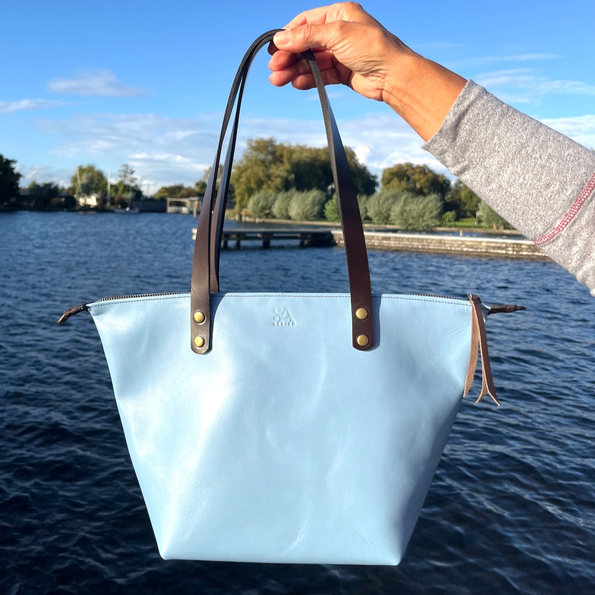 Lichtblauwe leren shopper 
